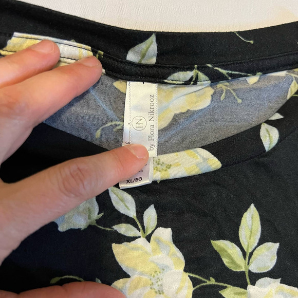 Fn  by Flora Nikrooz Black yellow floral blouse XL - Picture 4 of 7